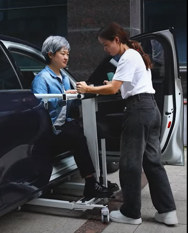 Effortless Vehicle Transfers with the Portable Achairgo Handicap Lift